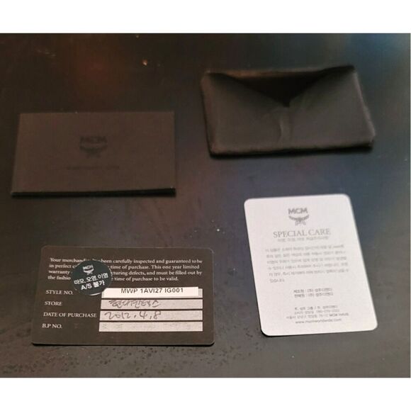 MCM Large Bucket/Wallet Combo - EUC - Picture 13 of 15